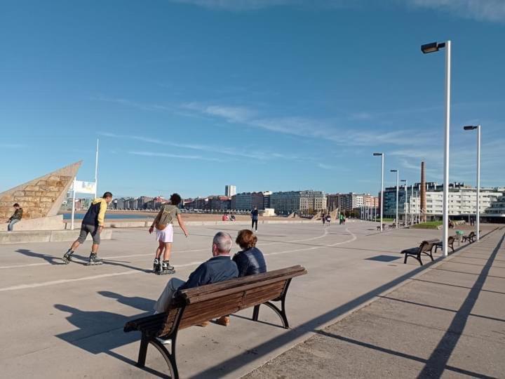 Poniente Beach Gijón Extérieur photo